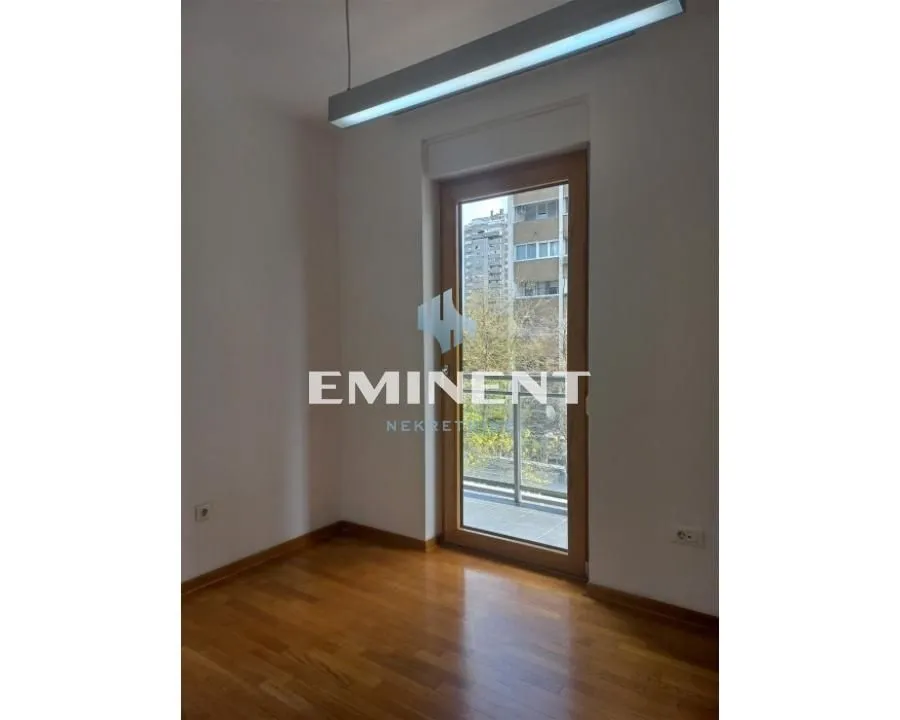 Rent, three bedroom apartment, 80m², Novi Beograd Sve Podlokacije, Beograd