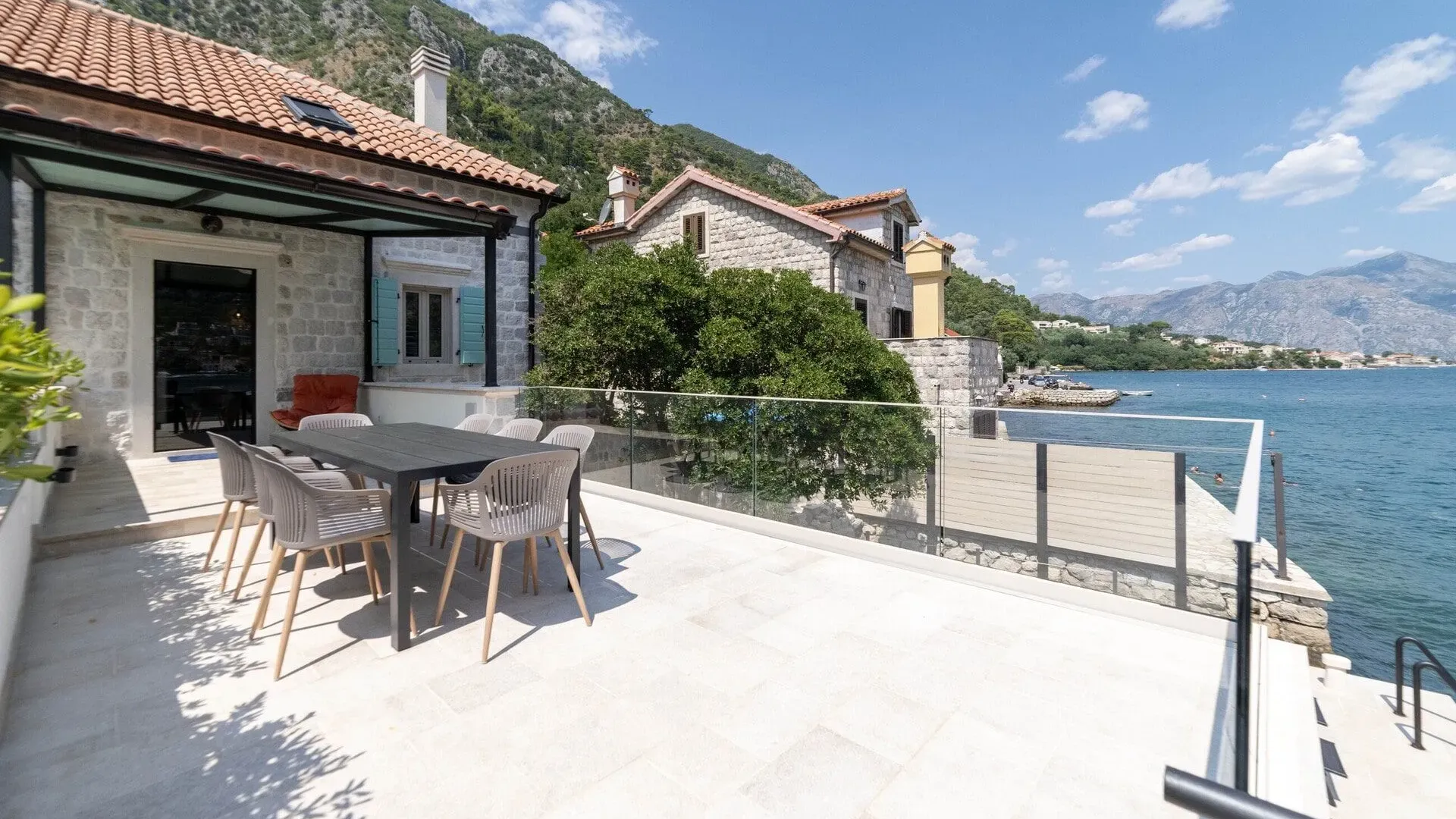 Prodaja, kuća, 183m², Muo, Kotor