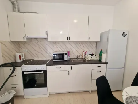 Izdavanje, jednosoban stan, 46m², Budva, Crna Gora - image 14