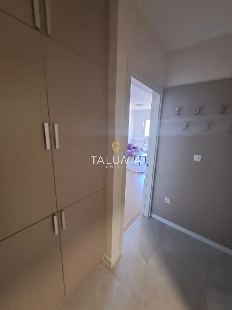 Rent, two bedroom apartment, 72m², City Kvart, Podgorica