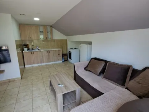 Rent, one bedroom apartment, 45m², Momišići, Podgorica - image 1