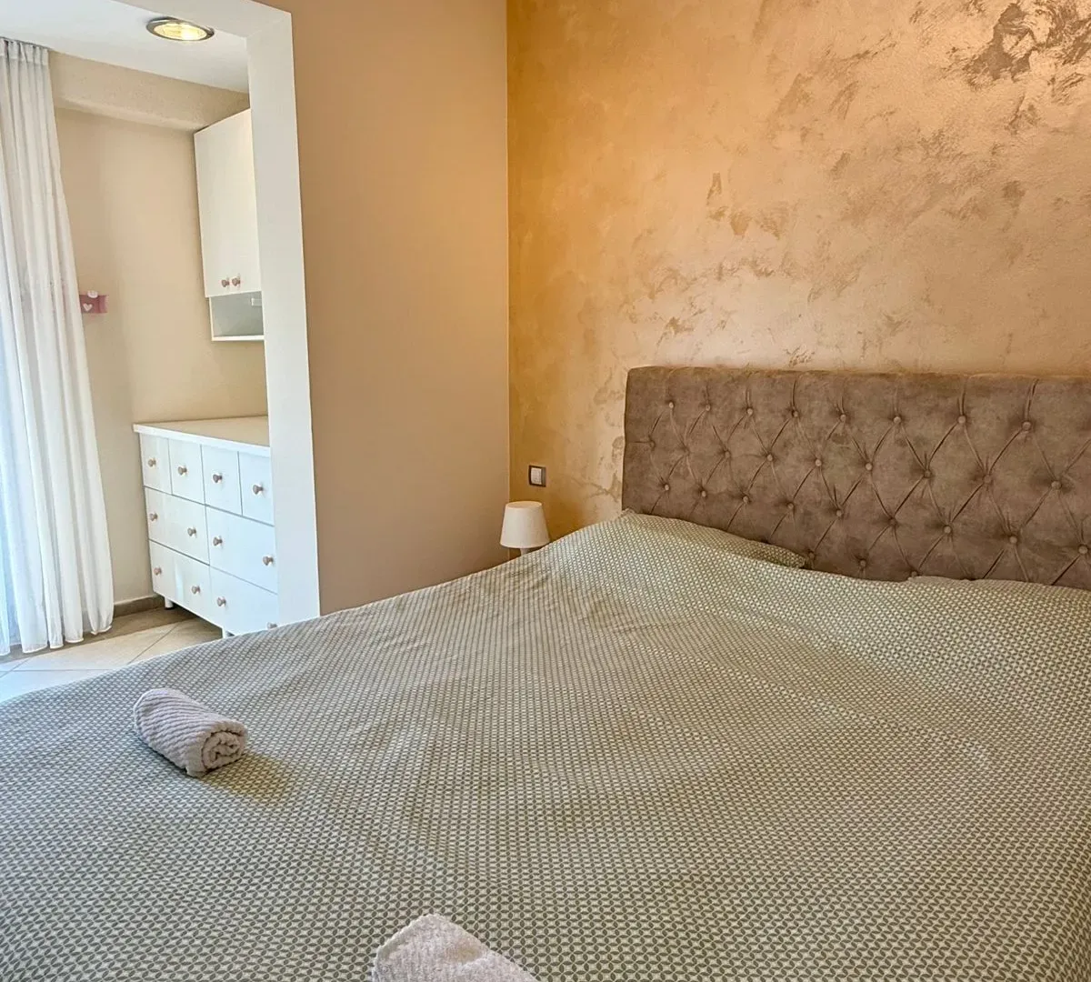Prodaja, jednosoban stan, 74m², Dobrota, Kotor