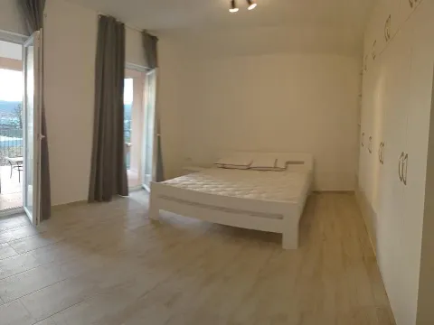 Rent, two bedroom apartment, 120m², Radanovići, Kotor - image 3