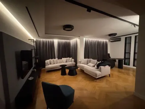 Prodaja, trosoban stan, 107m², Klinički Centar, Beograd - image 2