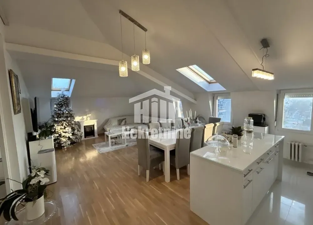 Prodaja, trosoban stan, 82m², Zemun Gornji Grad, Zemun Sve Podlokacije