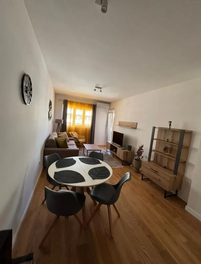 Prodaja, jednosoban stan, 46m², Central Point, Podgorica