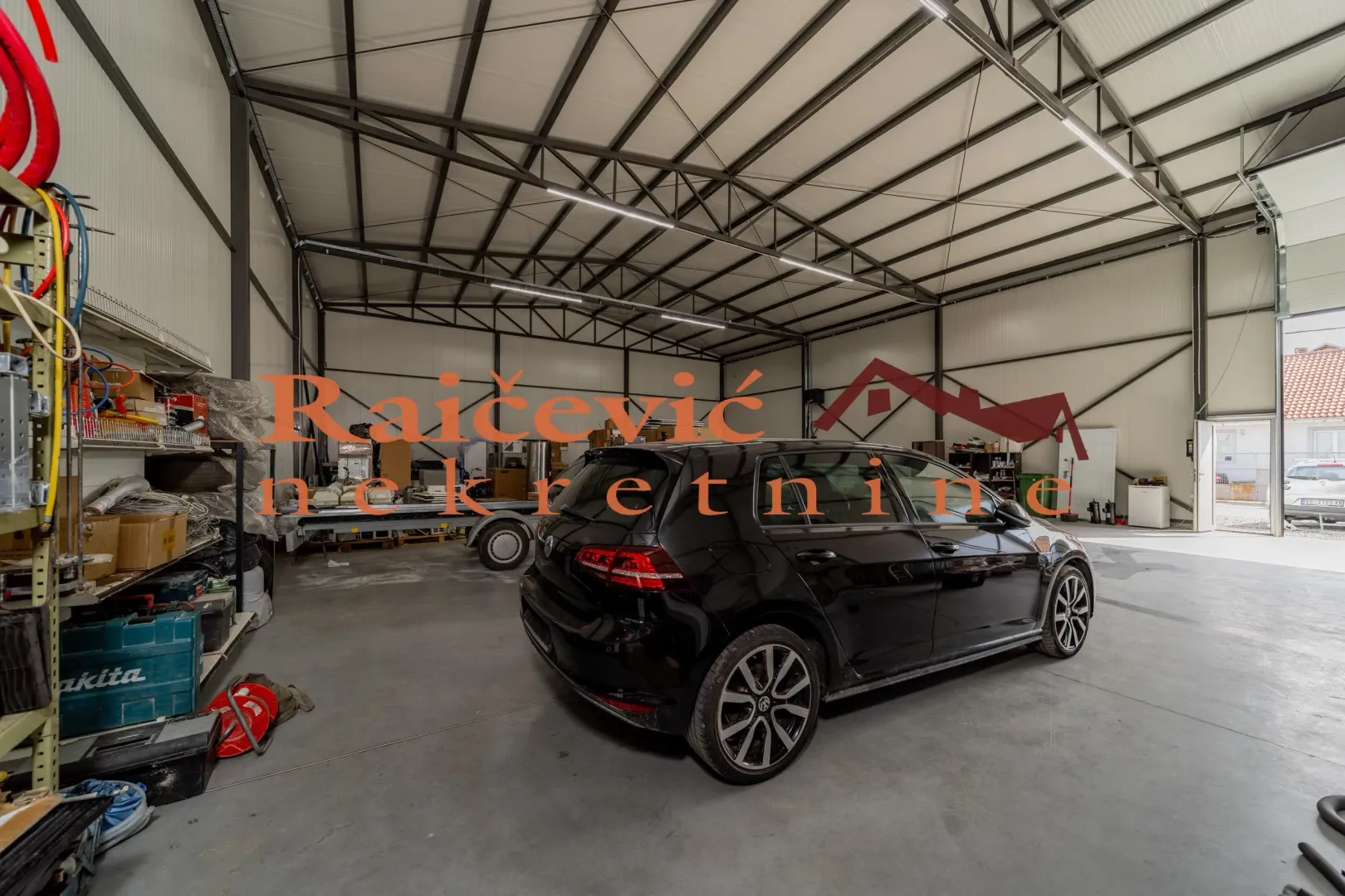 Rent, office space, 310m², Palilula, Niš