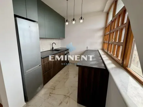 Izdavanje, četvorosoban stan, 130m², Severni Bulevar, Zvezdara Sve Podlokacije - image 5