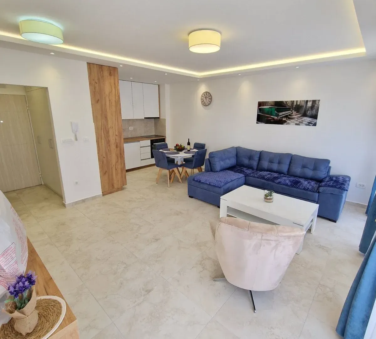 Rent, one bedroom apartment, 47m², Budva, Crna Gora