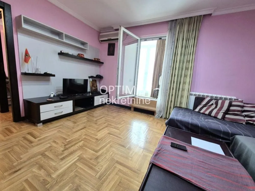 Rent, three bedroom apartment, 72m², Vračar Centar, Vračar Sve Podlokacije