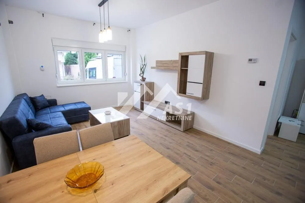 Izdavanje, jednosoban stan, 43m², Kamenjar, Novi Sad Sve Podlokacije