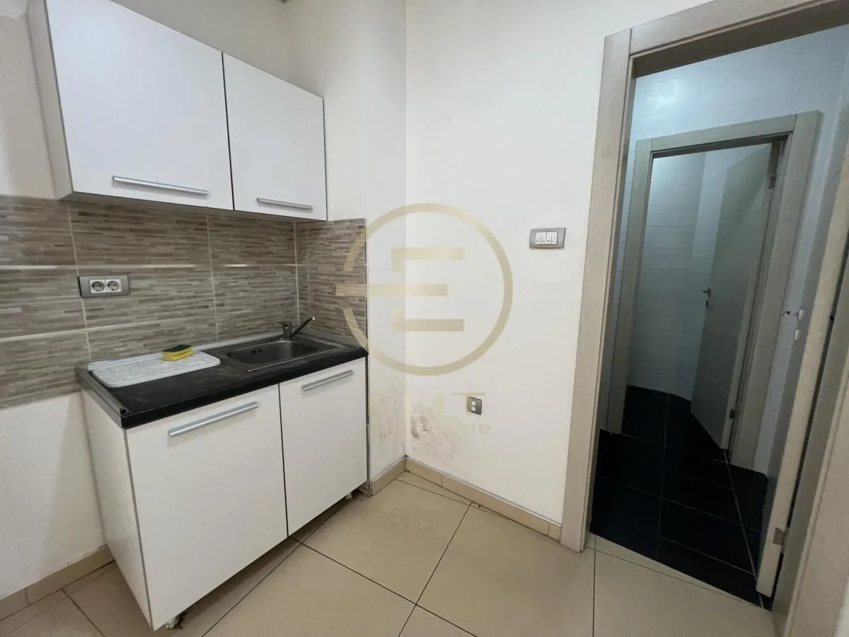 Rent, office space, 229m², Grbavica, Novi Sad Sve Podlokacije