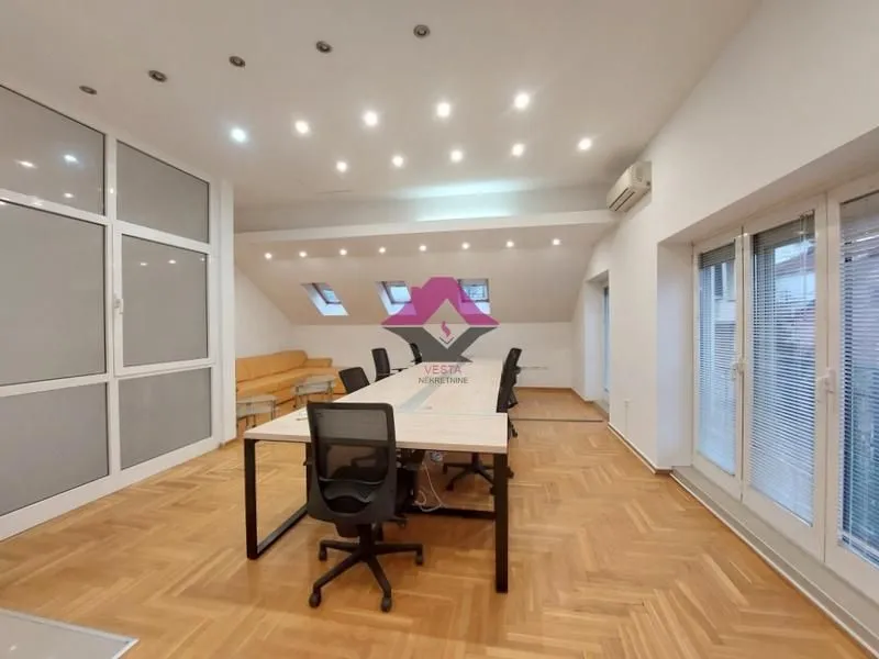 Izdavanje, kuća, 142m², Banovo Brdo, Beograd