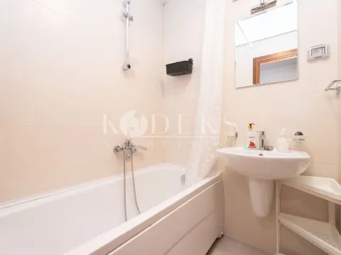 Izdavanje, jednosoban stan, 50m², City Kvart, Podgorica - image 9