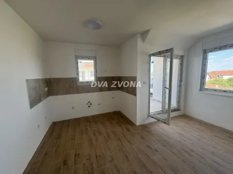 Prodaja, četvorosoban stan, 81m², Adice, Novi Sad Sve Podlokacije - image 2