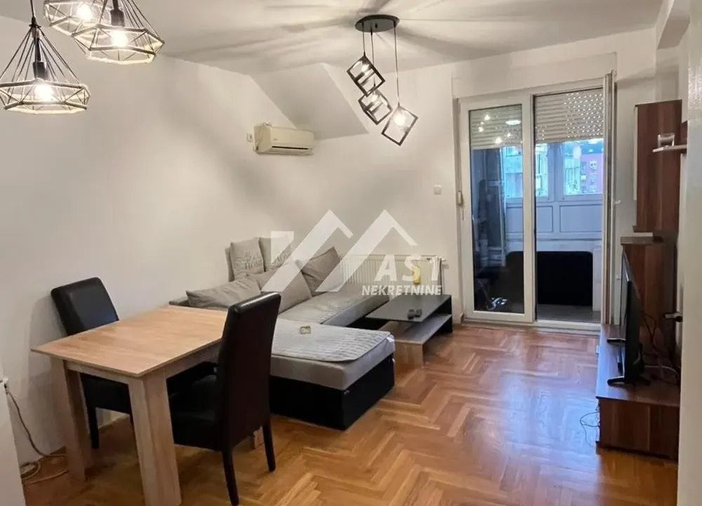 Izdavanje, četvorosoban stan, 67m², Grbavica, Novi Sad Sve Podlokacije
