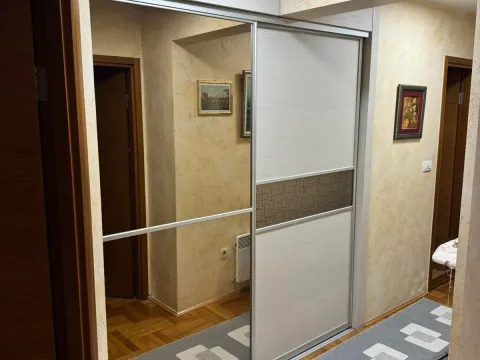 Prodaja, trosoban stan, 87m², Stari Aerodrom, Podgorica - image 13