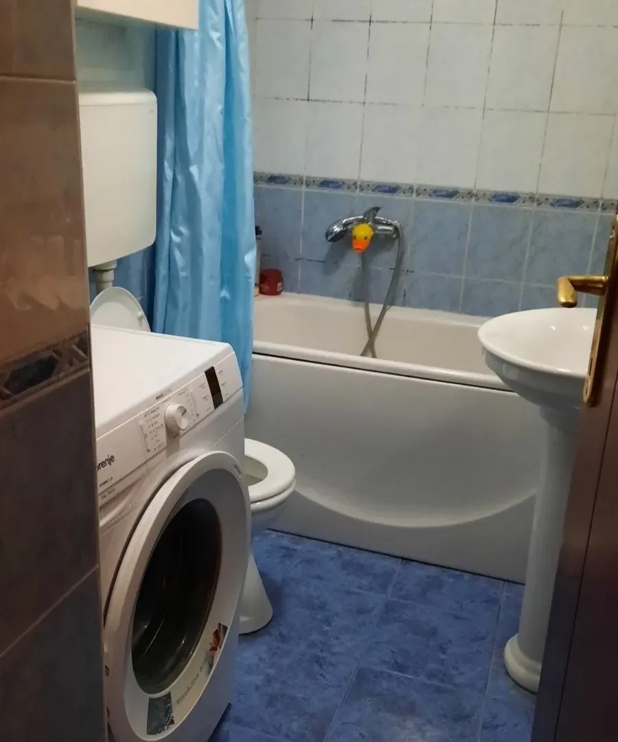 Izdavanje, jednosoban stan, 33m², Pobrežje, Podgorica