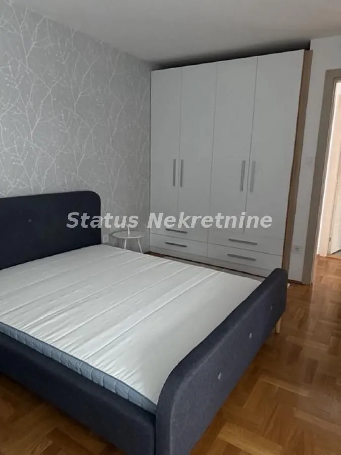 Izdavanje, dvosoban stan, 47m², Grbavica, Novi Sad Sve Podlokacije