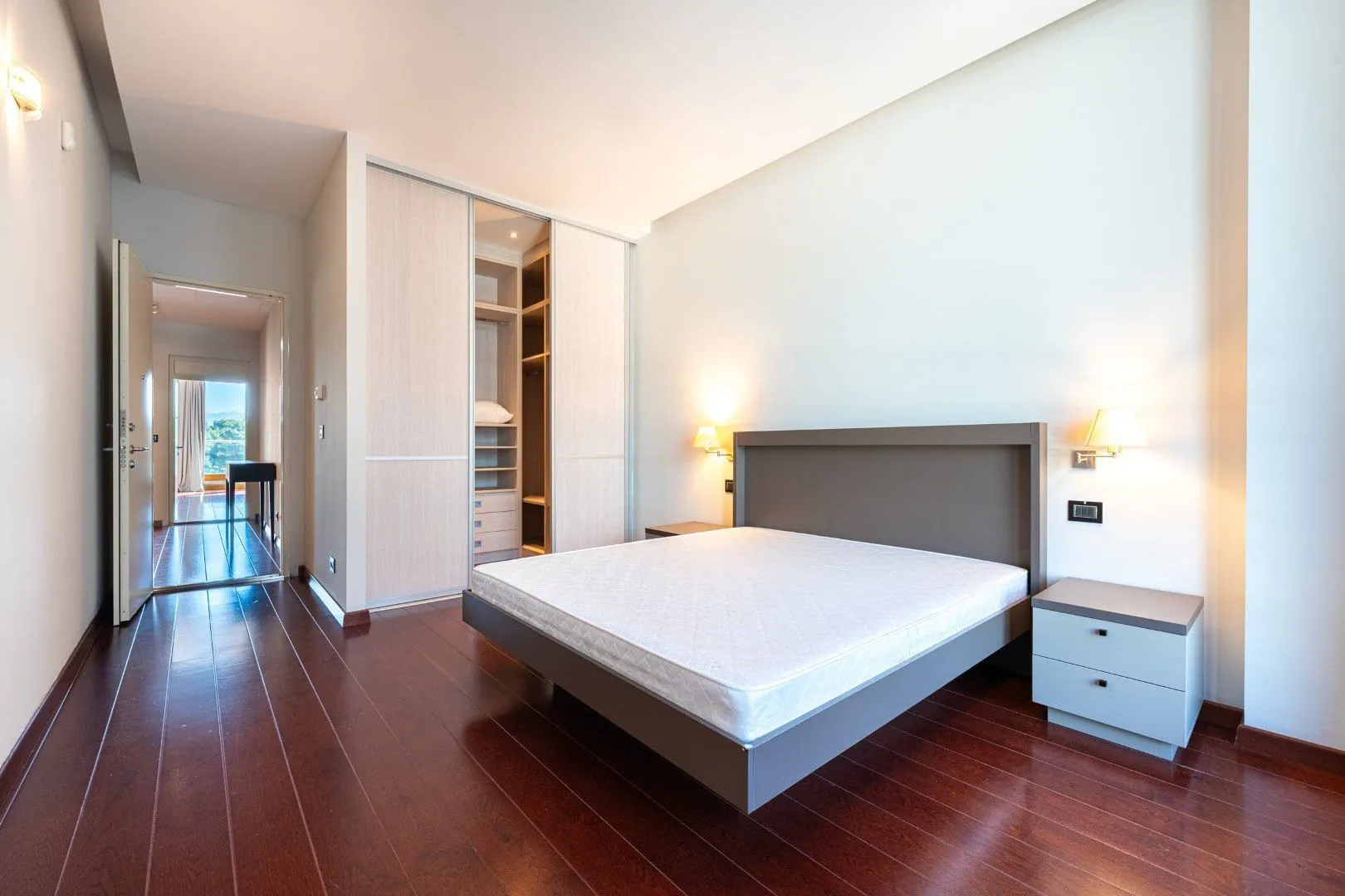 Prodaja, trosoban stan, 203m², Kod Capital Plaze, Podgorica