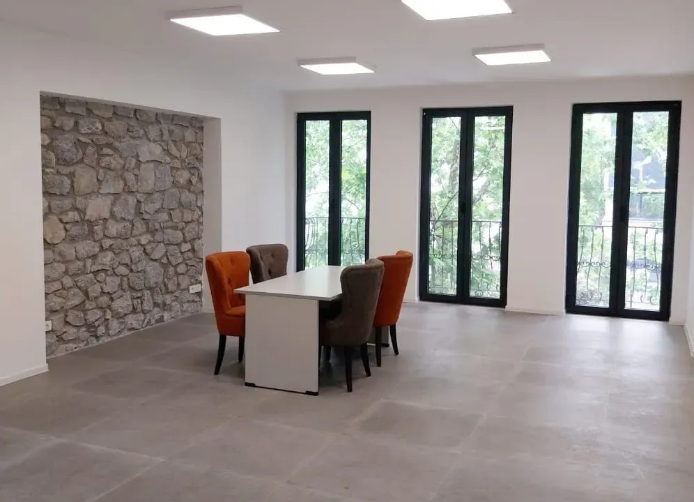Izdavanje, poslovni prostor, 120m², Podgorica, Crna Gora