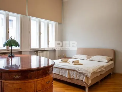 Izdavanje, četvorosoban stan, 160m², Stari Grad, Beograd - image 19