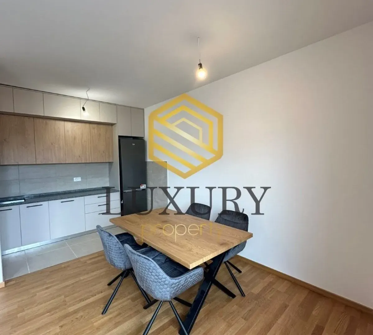Izdavanje, dvosoban stan, 66m², Zabjelo, Podgorica
