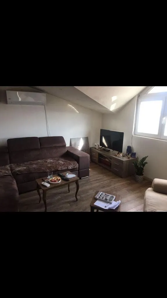 Prodaja, kuća, 340m², Kokoti, Podgorica