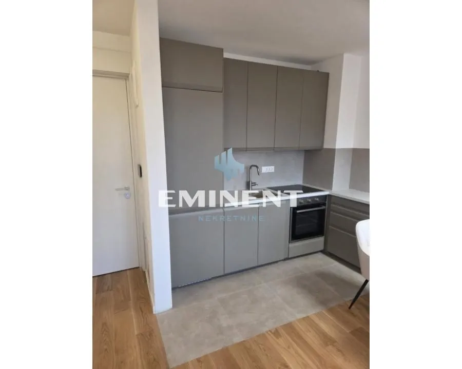 Rent, two bedroom apartment, 40m², Retenzija, Beograd