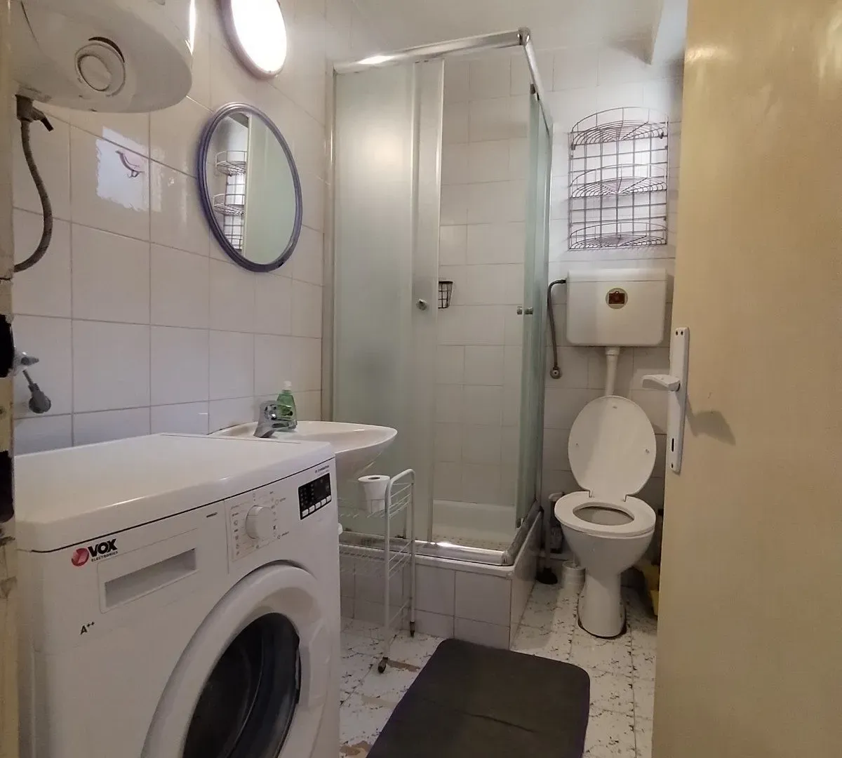 Izdavanje, garsonjera, 30m², Kalenić Pijaca, Vračar Sve Podlokacije