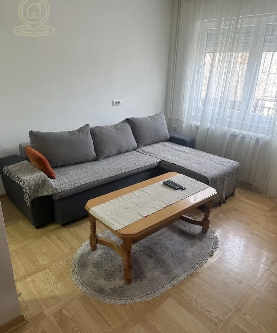Izdavanje, trosoban stan, 55m², Čukarica, Beograd