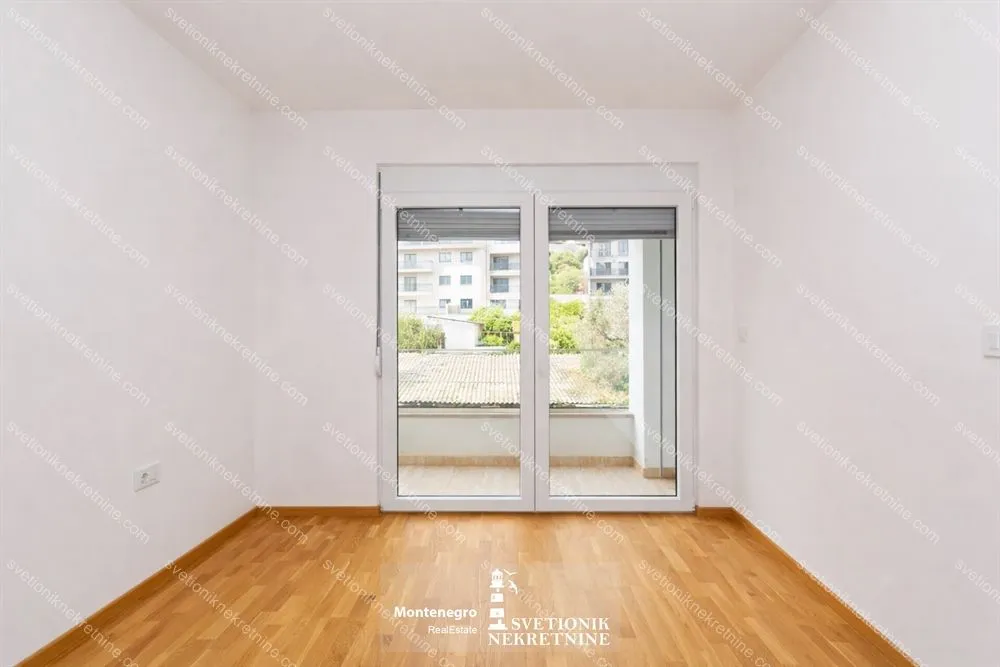 Prodaja, dvosoban stan, 87m², Baošići, Herceg Novi