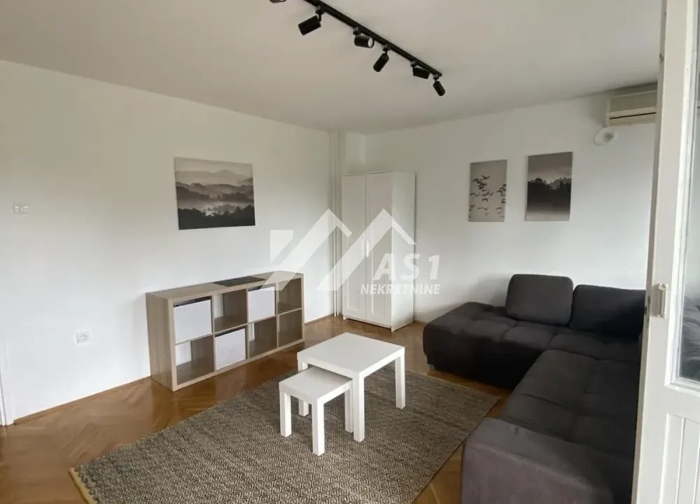 Izdavanje, dvosoban stan, 42m², Liman 3, Novi Sad Sve Podlokacije