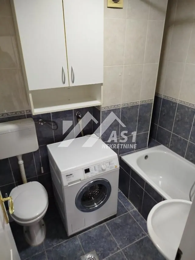 Izdavanje, dvosoban stan, 41m², Nova Detelinara, Novi Sad Sve Podlokacije