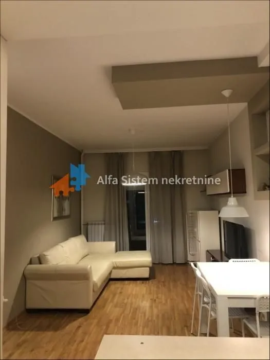Rent, two bedroom apartment, 50m², Vračar Sve Podlokacije, Beograd