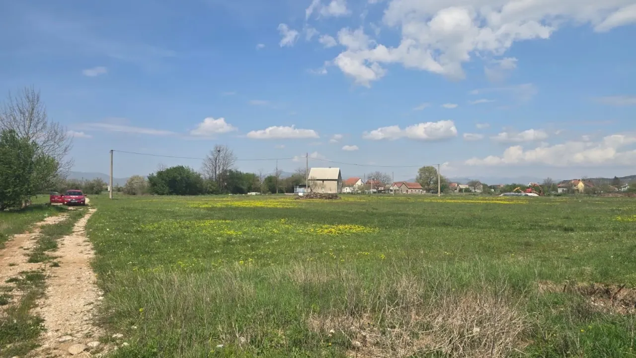 Sale, land lot, 570m², Kličevo, Nikšić