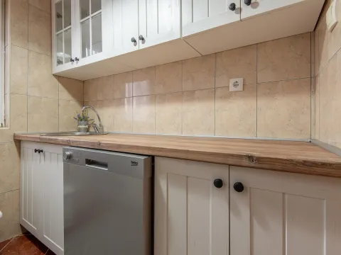 Sale, one bedroom apartment, 62m², Makedonsko naselje, Bar - image 9