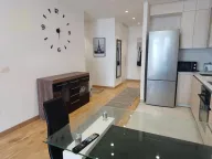 Izdavanje, trosoban stan, 80m², Savski Venac, Beograd - image 5