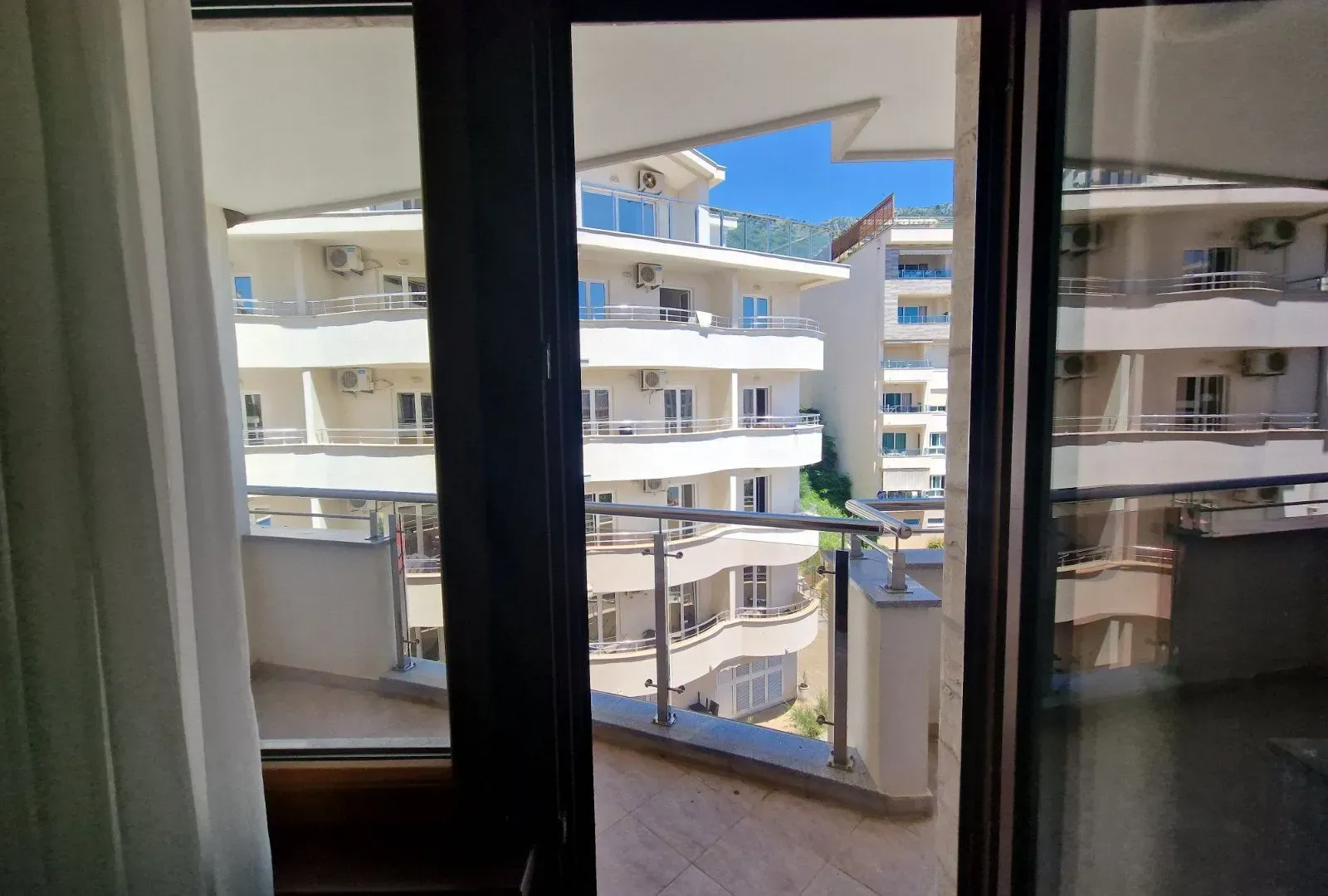 Prodaja, trosoban stan, 94m², Bečići, Budva