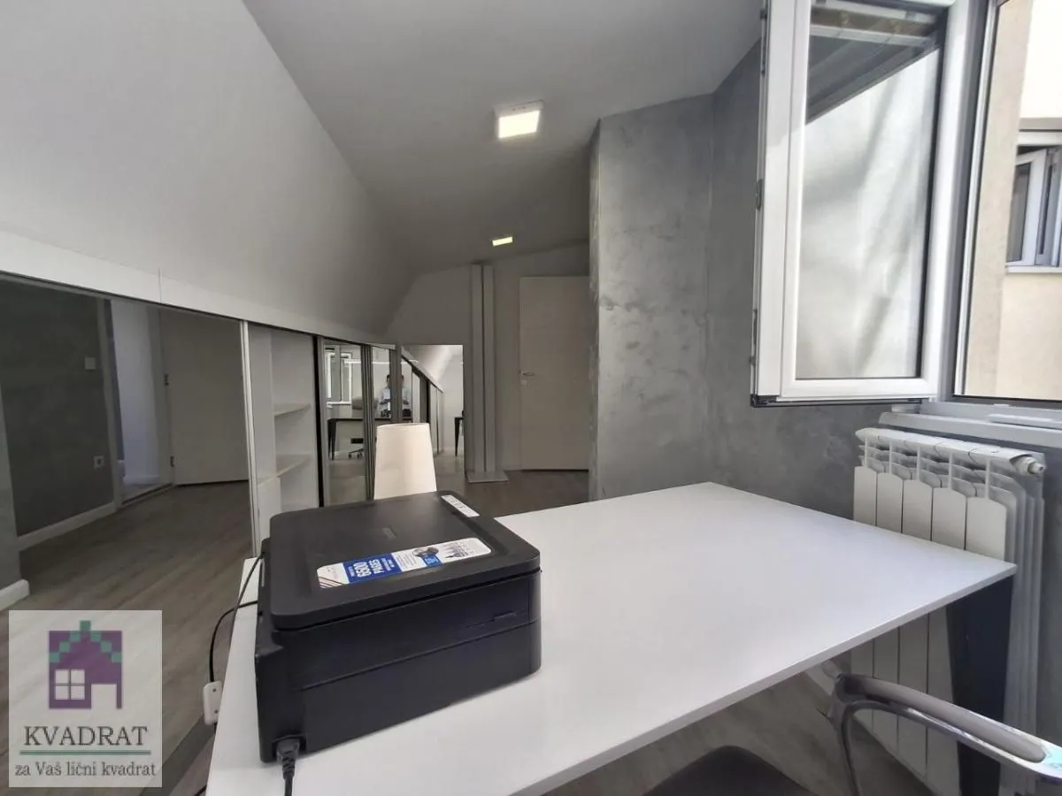 Prodaja, četvorosoban stan, 118m², Đeram Pijaca, Beograd