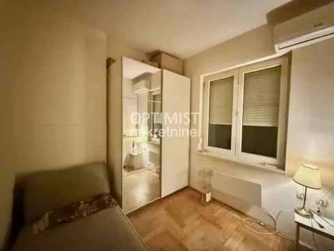 Izdavanje, trosoban stan, 54m², Stari Grad, Beograd - image 6