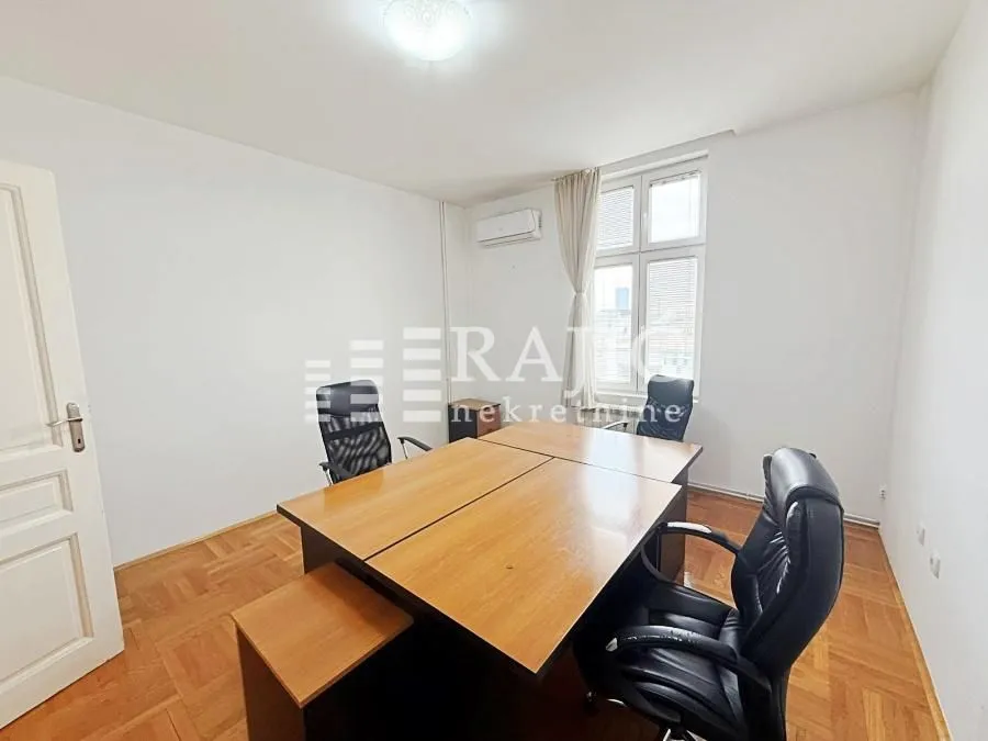 Rent, three bedroom apartment, 90m², Topličin venac, Beograd