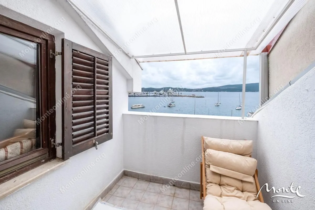 Prodaja, trosoban stan, 63m², Tivat, Crna Gora