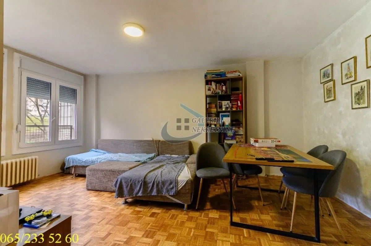 Sale, three bedroom apartment, 73m², Novi Beograd Blok 34, Novi Beograd Sve Podlokacije