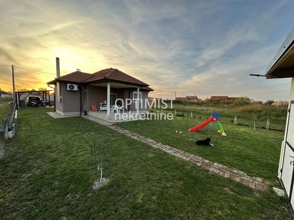 Prodaja, kuća, 110m², Zemun Ugrinovci, Zemun Sve Podlokacije