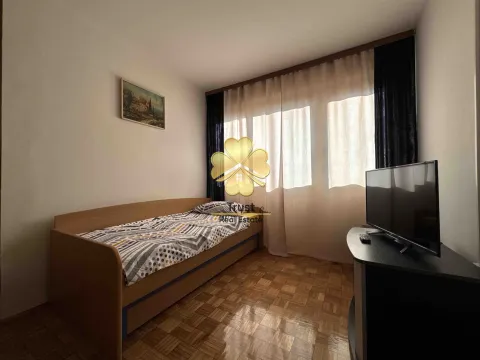 Izdavanje, dvosoban stan, 75m², Pobrežje, Podgorica - image 13