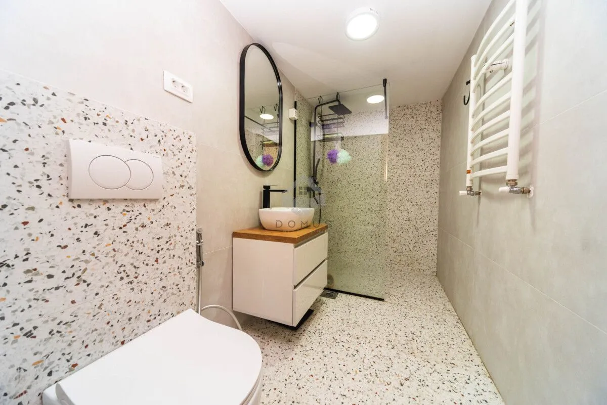 Rent, house, 280m², Gorica C, Podgorica