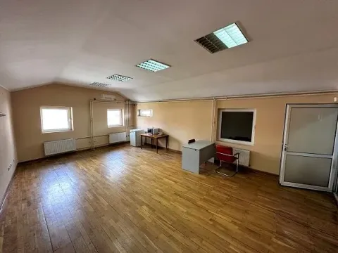 Izdavanje, poslovni prostor, 850m², Zemun Sve Podlokacije, Beograd - image 7