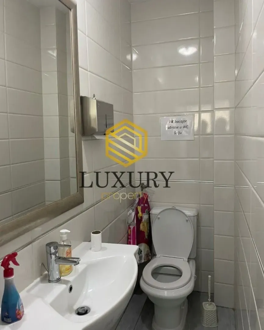 Rent, office space, 160m², Kod Big Fashion-a, Podgorica
