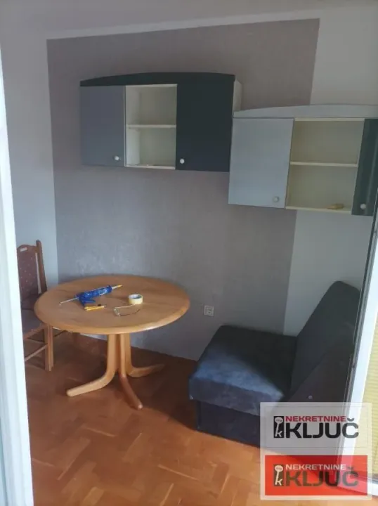 Izdavanje, jednosoban stan, 30m², Bulevar Evrope, Novi Sad Sve Podlokacije